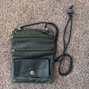 Leather Green Crossbody Bag, Leaf Detail